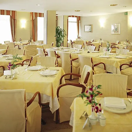 Du Et Bellevue 호텔 4*